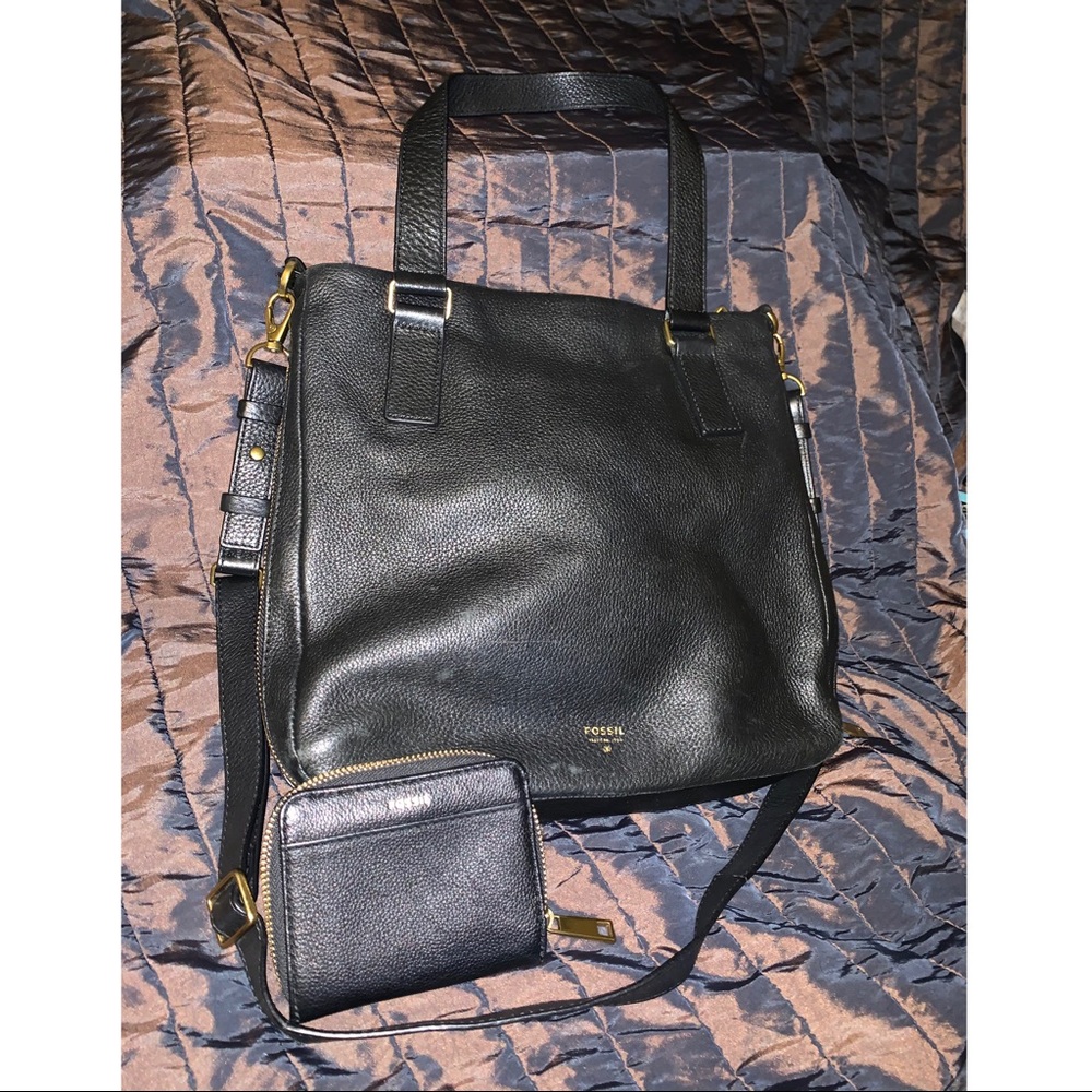 Fossil black purse with wallet